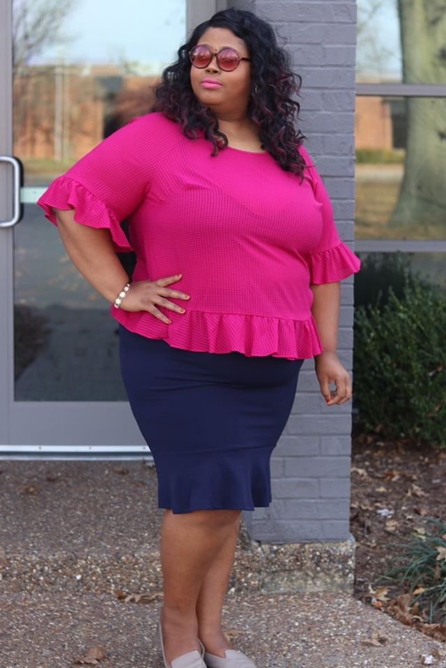 Plus size office wear from Shein, navy ruffle skirt, saint louis photography, Saint louis blogger, saint louis influencer, topblogger, top influencer, women in tech, top marketing consultant, top product manager, women of color in tech
