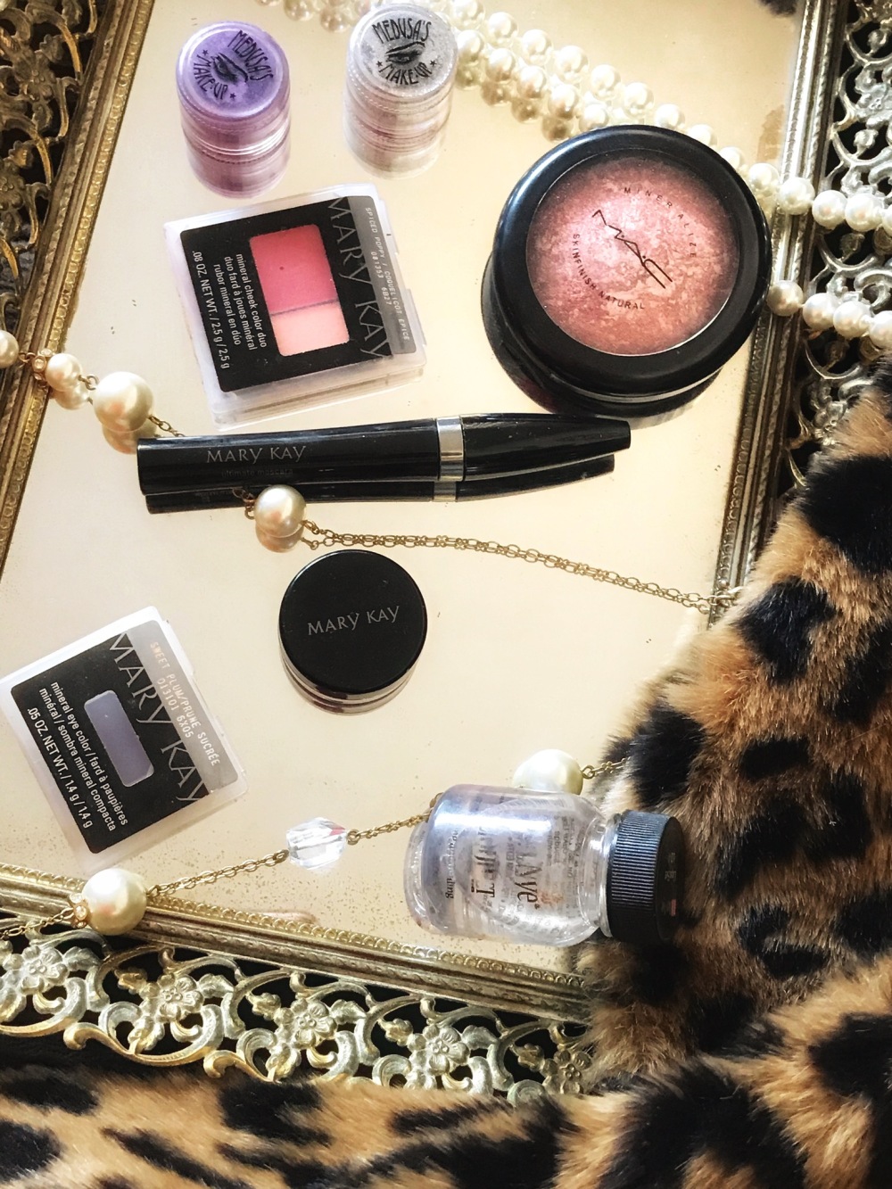 http://finessecurves.com, beauty blogger, holiday makeup, mary kay, saint louis blogger, stl, top blogger, top influencer, midwest blogger, southern blogger, dove, covergirl, nars, coulor pop, sephora, fenty beauty, black girls rock, essence
